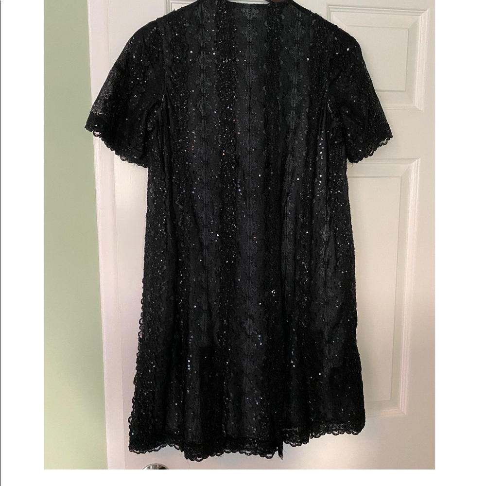 Carolina Herrera vintage black sequin dress fits size 6 knee length